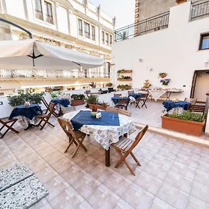 Aparthotel Garibaldi Trapani